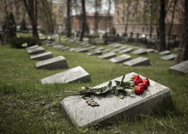 Jak przeprowadzić spadek, gdy krewny zmarł za granicą